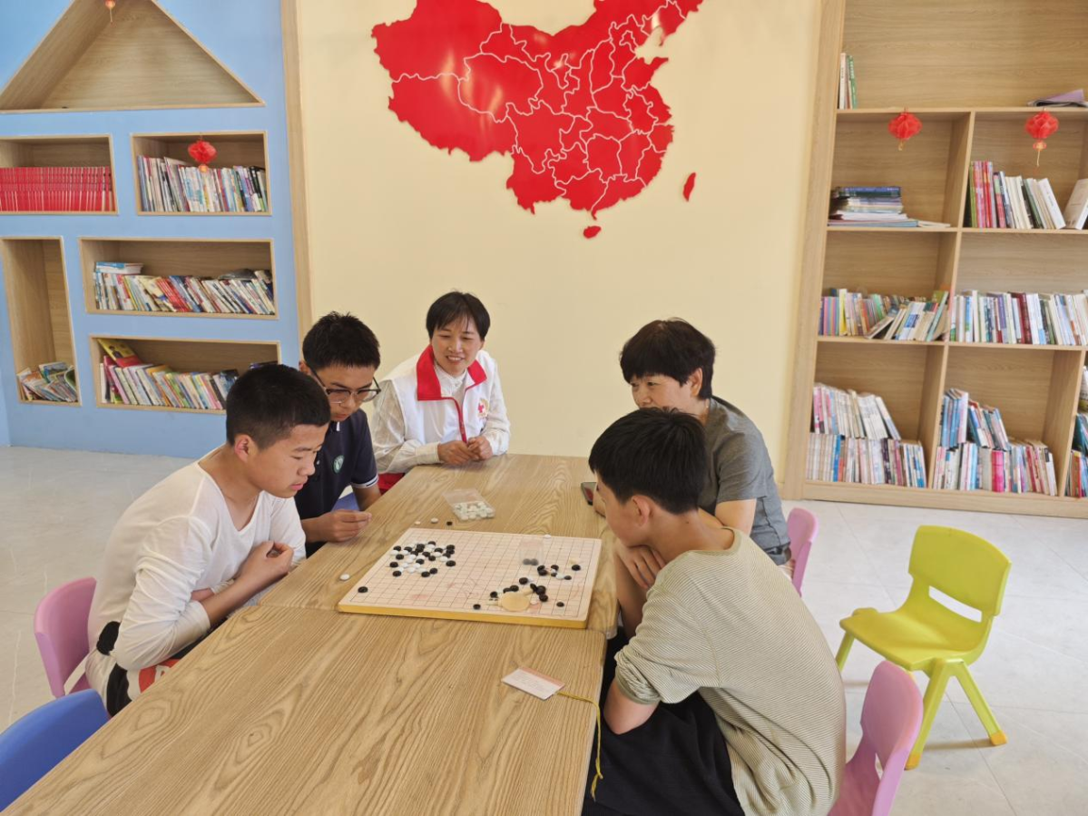 雅溪鎮庫川村博愛家園：用圍棋與書香點亮留守兒童多彩周末